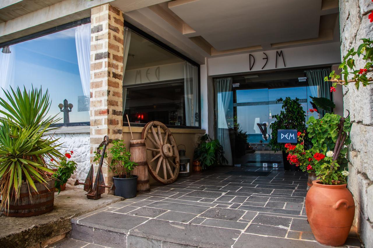 Dem Hotel Sukhumi Exterior photo